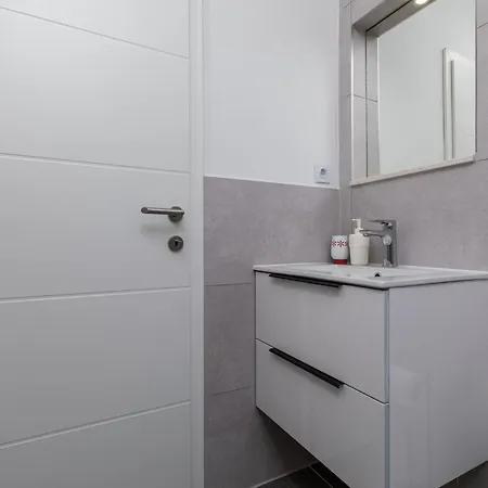 Sita Lokva Rogoznica